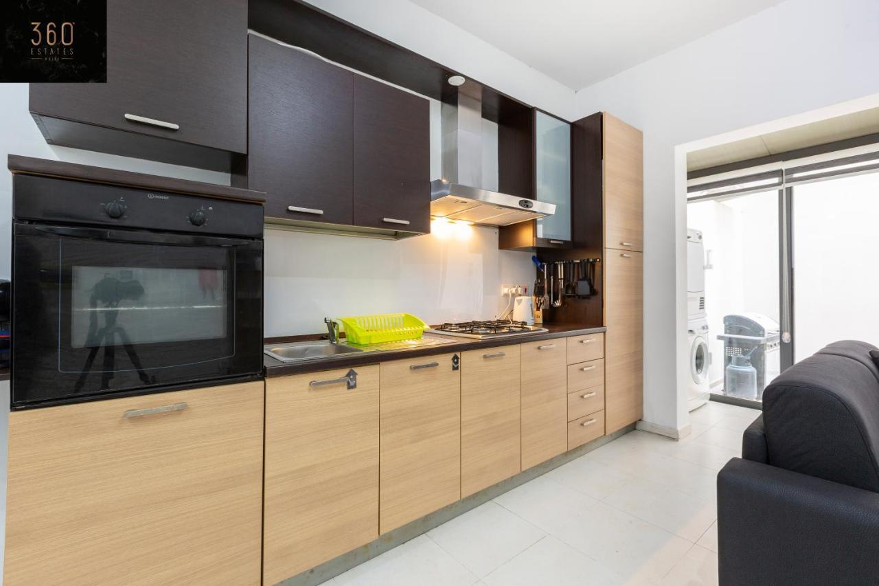 سانت جوليان Centre Paceville Apt With Terrace, Bbq & Wifi By 360 Estates المظهر الخارجي الصورة